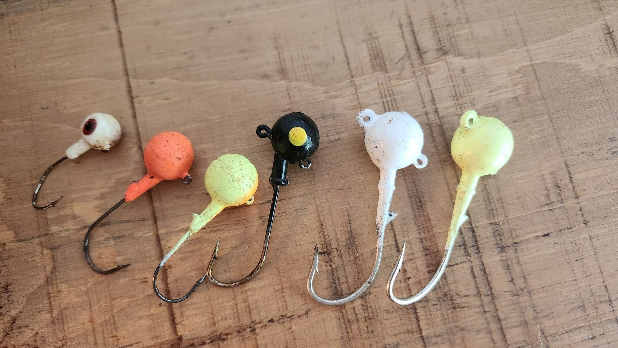 Different types of round-head jig. Mostly used for walleye fishing.